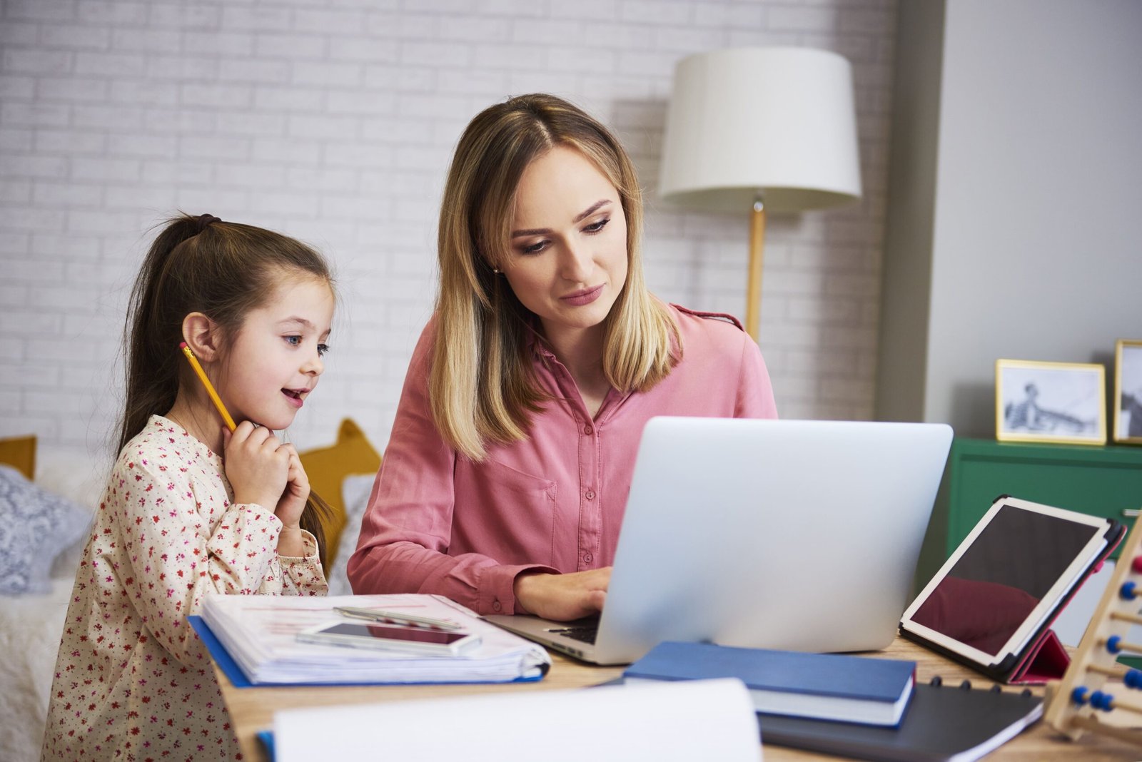 Student receiving personalised online tuition