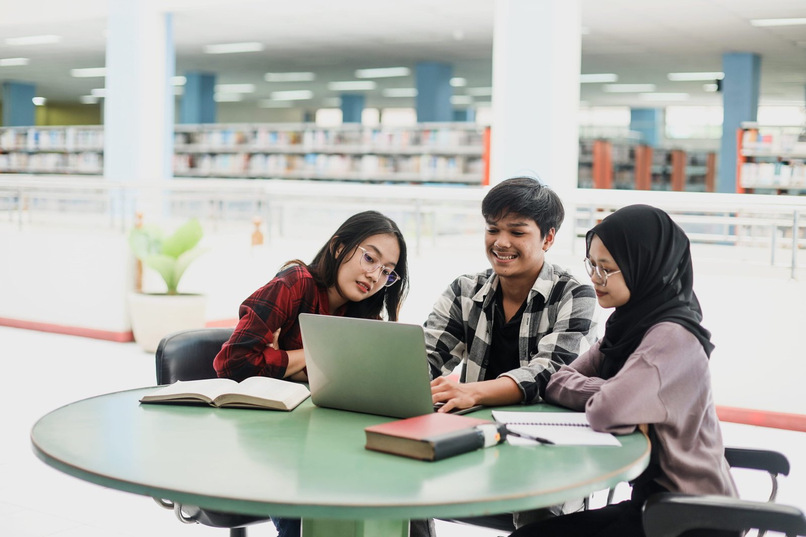igcse-chemistry-tuition-in-mont-kiara